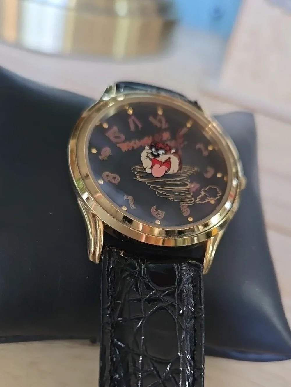 Vintage 1992 Warner Bros Tazmanian Devil Watch